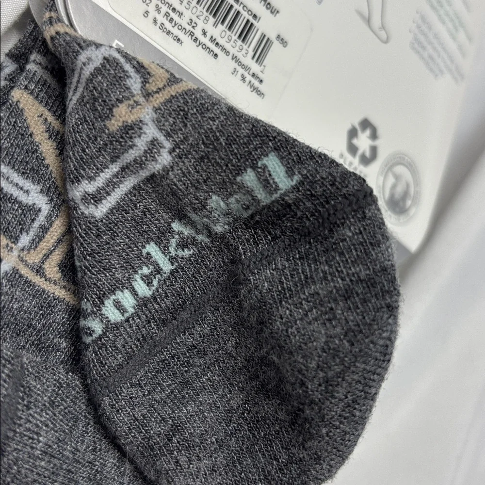 Sockwell soft top Happy Hour ultra light cushion merino wool bamboo Ray socks